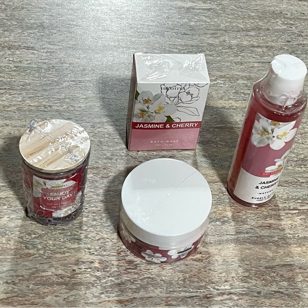 New Lucotiya 4-piece Jasmine & Cherry set